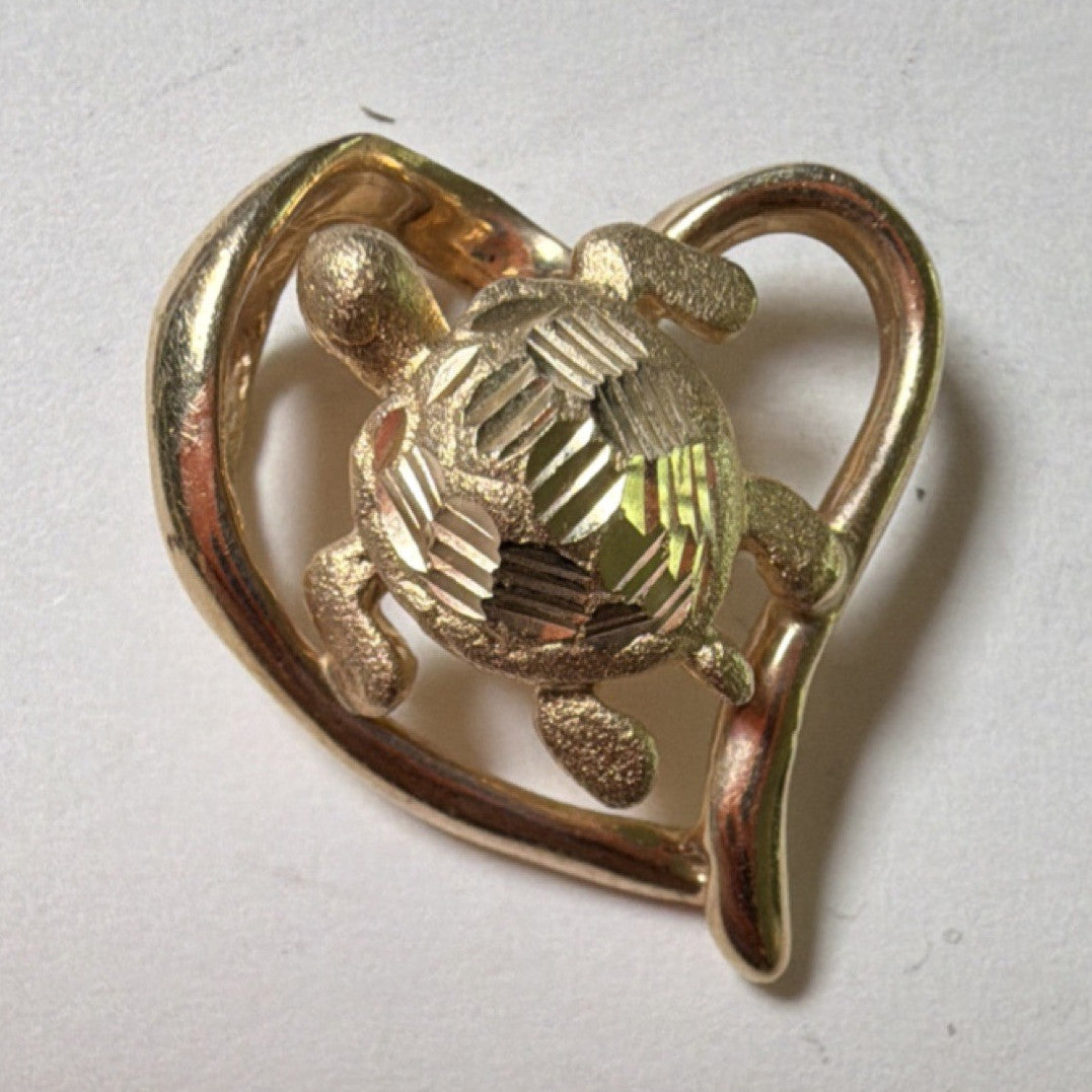 14K Yellow Gold Turtle Pendant Heart Sea Turtle Diamond Cut Charm
